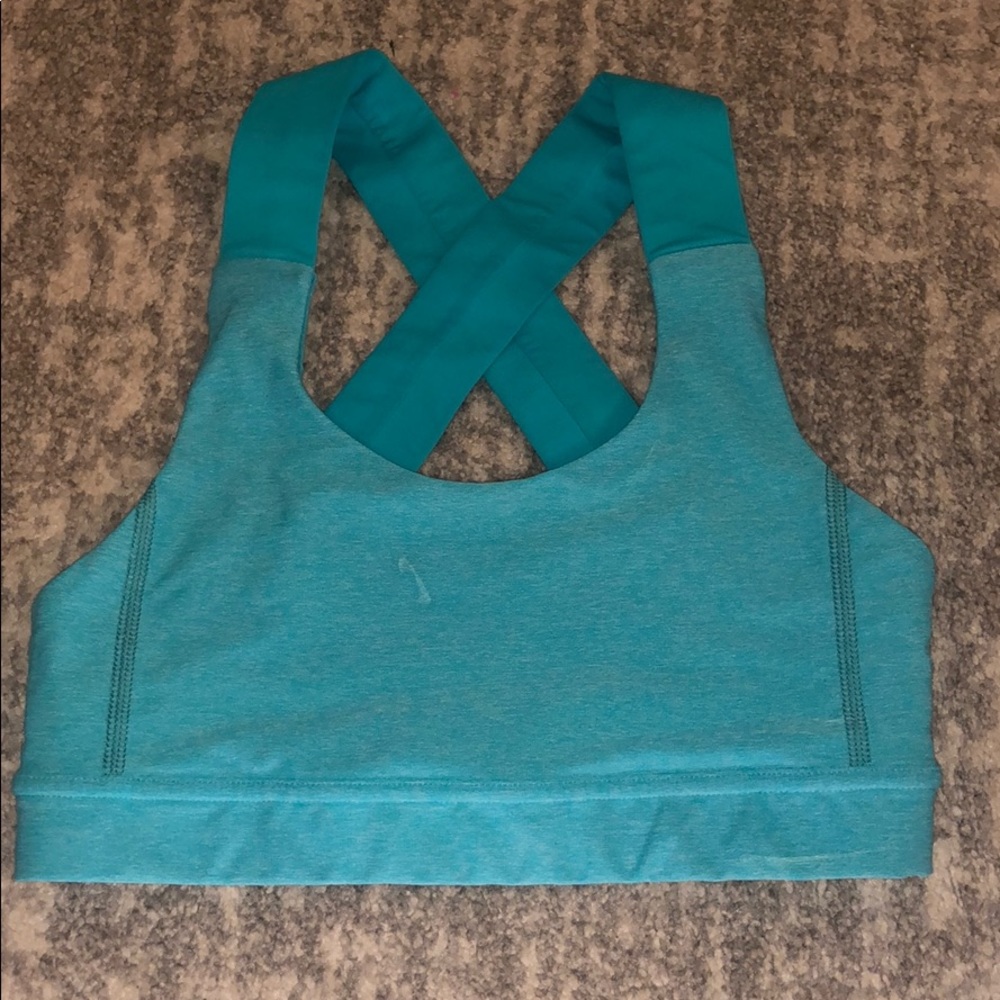 LULULEMON SPORTS BRA SIZE 2
